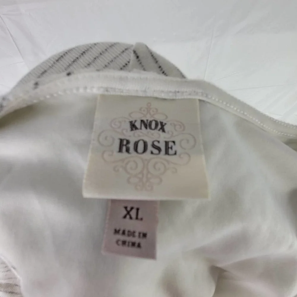 Knox Rose Cream V-Neck Top - Picture 7 of 11
